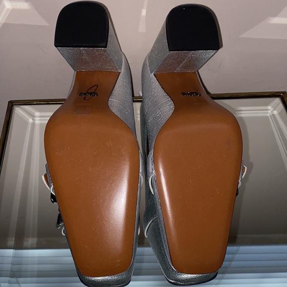 Coach metallic silver block heeled loafer. Size 6 - Picture 8 of 11